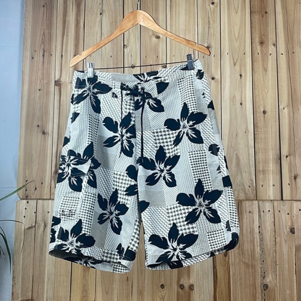 Fire‎ Fly shorts.